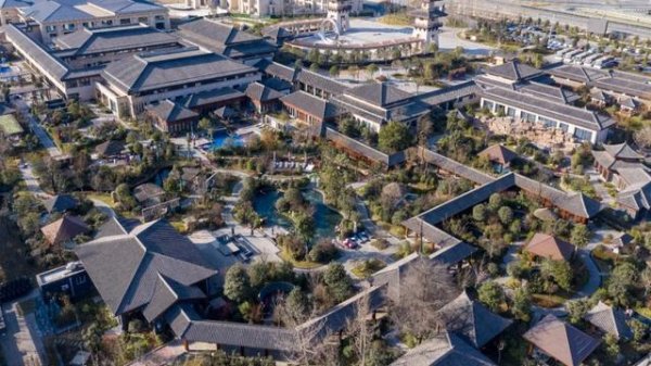 钱盈配 暑期福利|九昱汉水温泉免费接送直通车开通！承包你的清凉之旅～