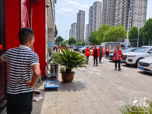 好多牛 六安一爱心饭店请离家远的环卫工吃免费午餐 _大皖新闻 | 安徽网