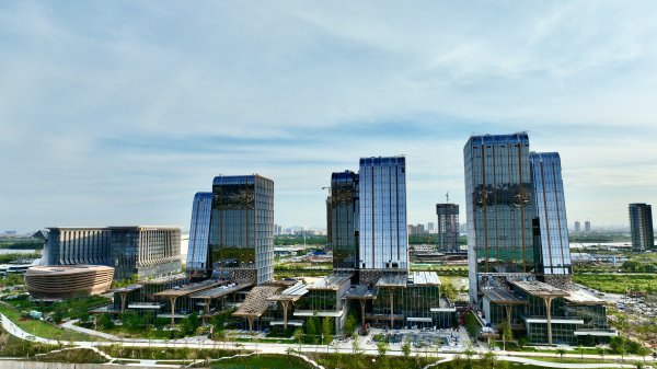 广信配资 南沙这座“金融绿谷”，如何助力特色金融港再升级？